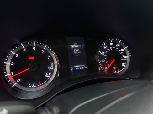 Used 2022 Toyota Highlander LE image 25