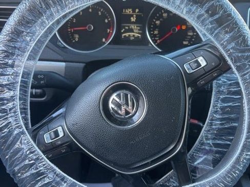 Used 2017 Volkswagen Jetta S image 10