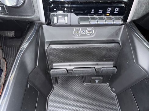 Used 2023 RAM 1500 Laramie image 23