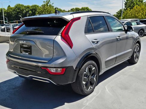 Used 2023 Kia Niro Wind FWD image 3