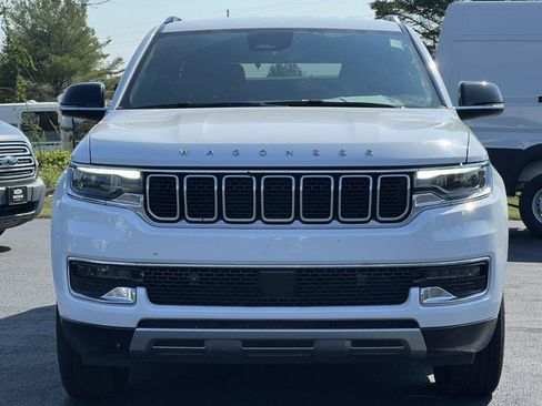 Used 2024 Jeep Wagoneer Series II w/ Flexible Seating Group AWD/4WD image 5