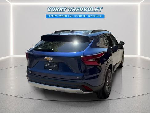 Used 2024 Chevrolet Trax LT FWD image 13