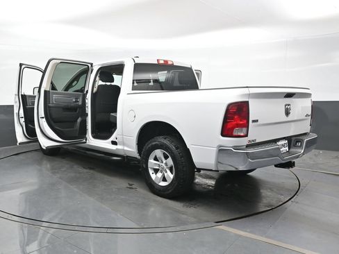 Used 2022 RAM 1500 Classic SLT AWD/4WD image 46
