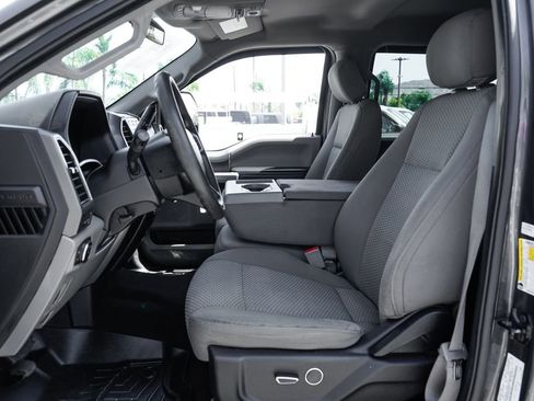 Used 2019 Ford F250 XLT w/ XLT Premium Package image 16