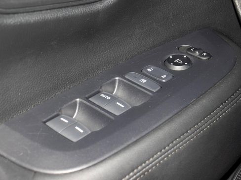 Certified 2024 Honda HR-V LX image 24