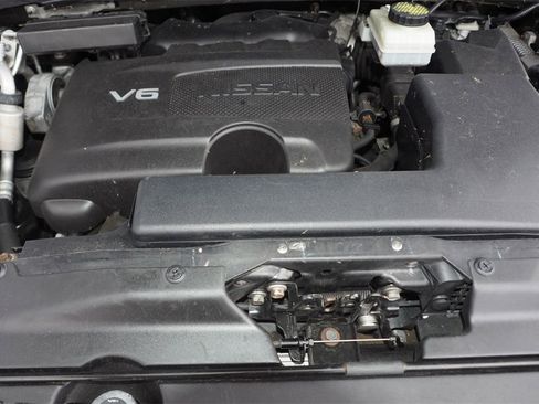 Used 2020 Nissan Pathfinder SL w/ Cargo Package image 9