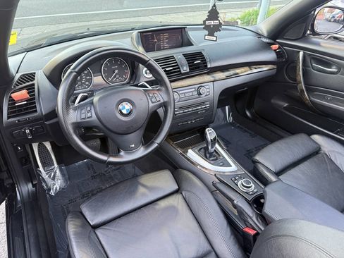 Used 2012 BMW 135i Convertible image 17