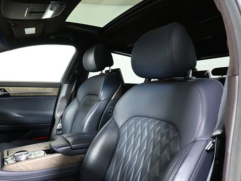 Used 2021 Genesis G90 5.0 Ultimate AWD/4WD image 4