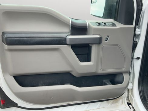 Used 2015 Ford F150 XLT w/ Equipment Group 301A Mid RWD image 18