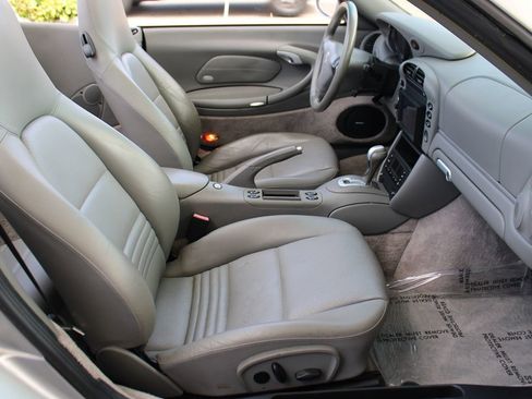 Used 2003 Porsche 911 Cabriolet image 31