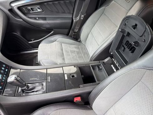 Used 2018 Ford Taurus SHO AWD/4WD image 23