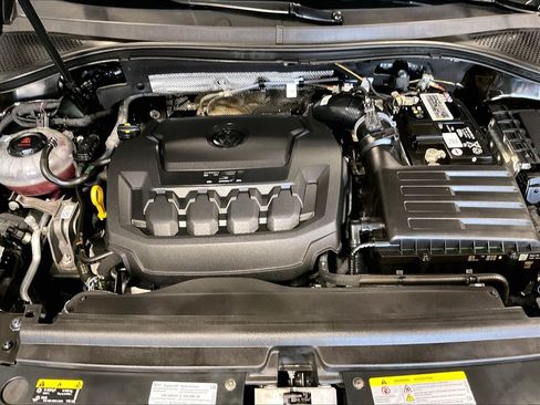 Used 2023 Volkswagen Tiguan SE AWD/4WD image 30
