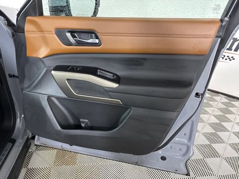 Used 2025 Nissan Pathfinder Platinum w/ Cargo Package FWD image 38