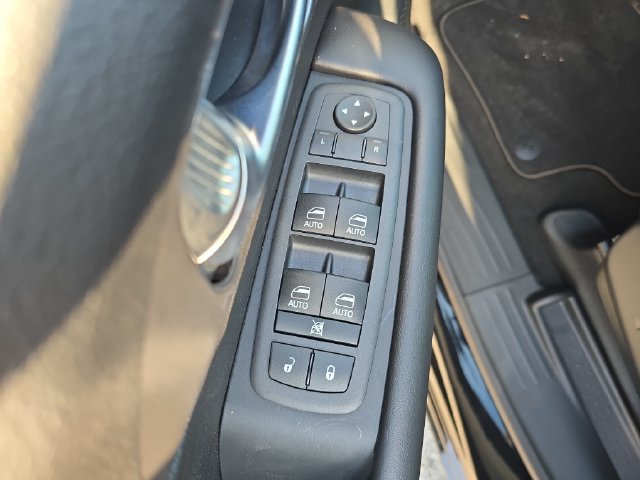 New 2026 Chrysler Pacifica Select w/ S Appearance Package FWD image 15
