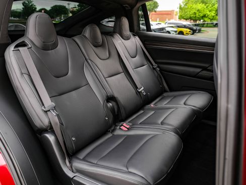 Used 2024 Tesla Model X AWD/4WD image 28