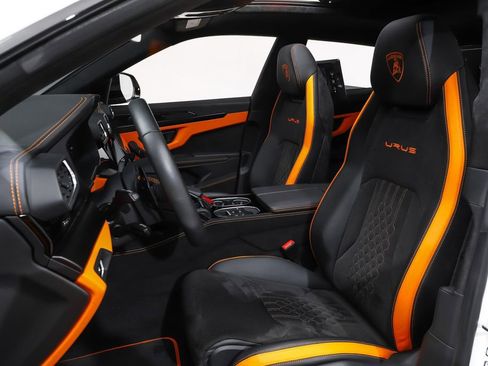Used 2023 Lamborghini Urus S AWD/4WD image 9