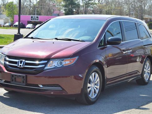 Used 2016 Honda Odyssey SE image 1