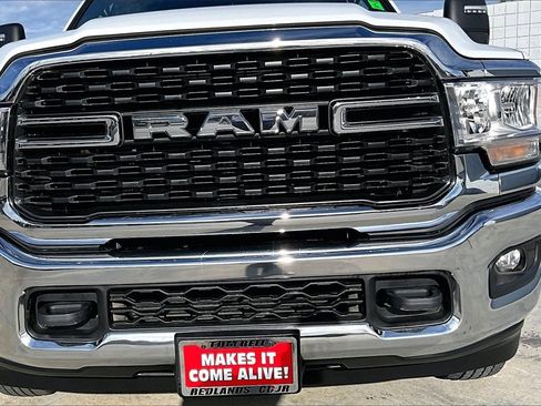 Certified 2024 RAM 3500 Big Horn image 29