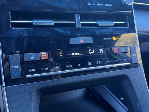 Used 2019 Toyota Avalon XSE image 19