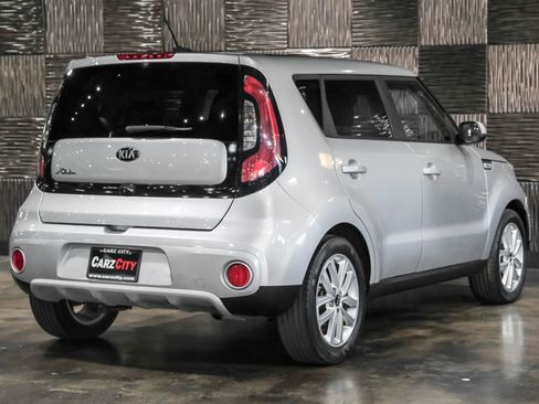 Used 2019 Kia Soul + FWD image 8
