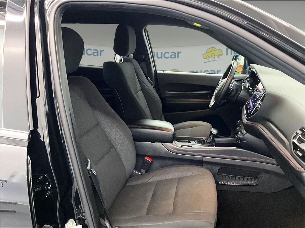 Used 2025 Dodge Durango GT AWD/4WD image 11