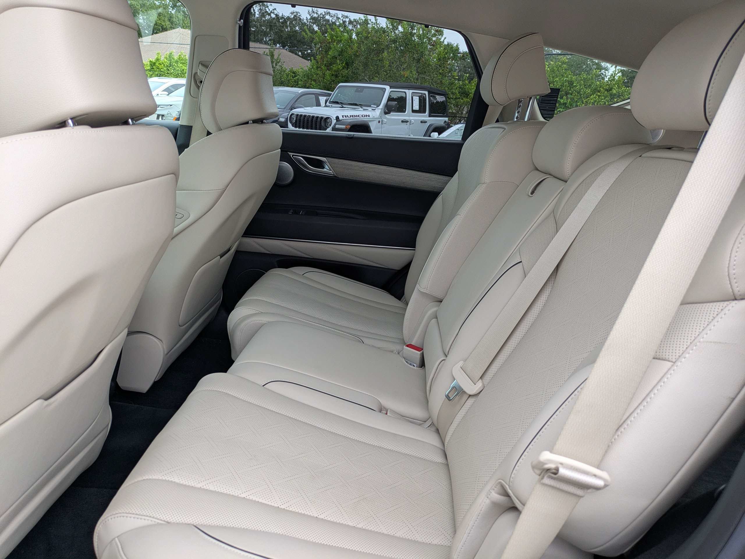 Certified 2025 Genesis GV80 3.5T Advanced AWD/4WD image 13