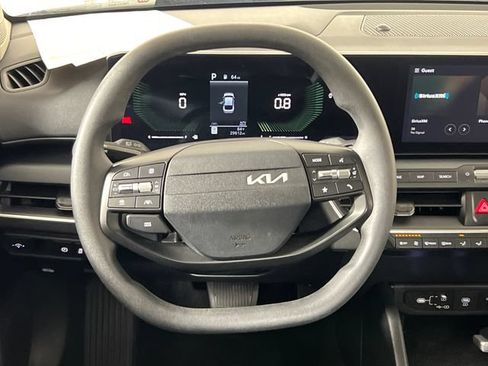 Used 2025 Kia K4 FWD image 15