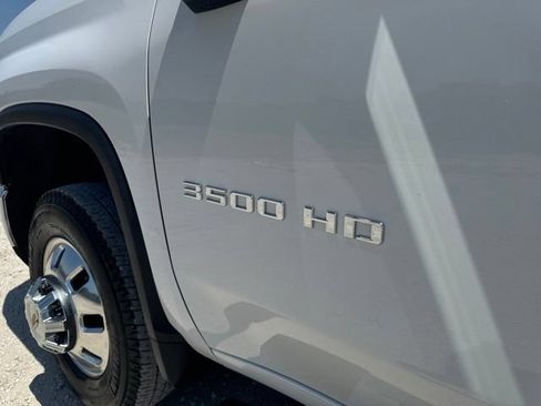 Used 2026 Chevrolet Silverado 3500 LT w/ Safety Package AWD/4WD image 10