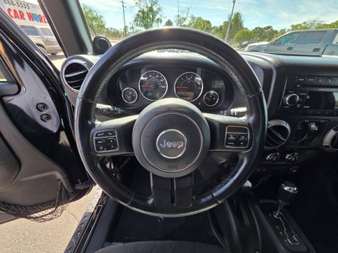 Used 2013 Jeep Wrangler Sport AWD/4WD image 15