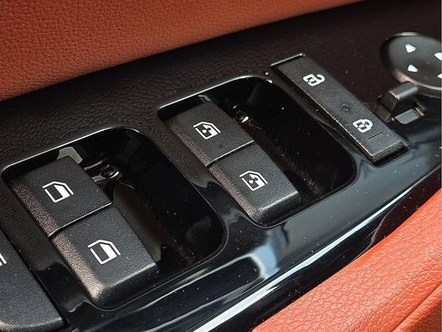 Used 2025 Kia Sportage SX AWD/4WD image 18