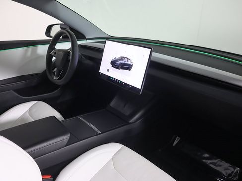 Used 2025 Tesla Model 3 Long Range image 30