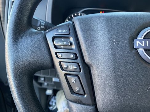 Used 2022 Nissan Frontier SV image 28
