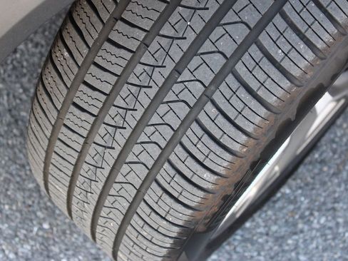 Used 2023 BMW X5 xDrive40i w/ Premium Package image 38