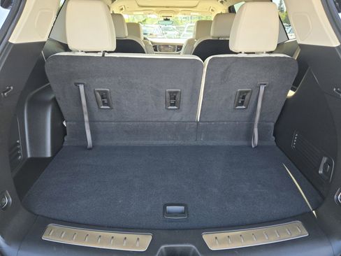 Used 2023 Buick Enclave Premium w/ Experience Buick Package AWD/4WD image 9