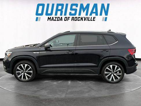 Used 2022 Volkswagen Taos SE image 3