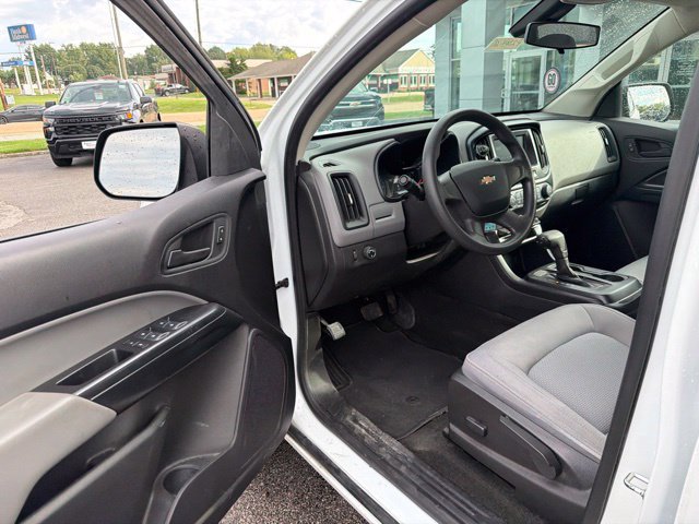 Used 2018 Chevrolet Colorado W/T RWD image 40
