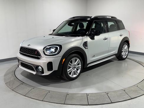 Used 2023 MINI Cooper Countryman S w/ Signature Upholstery Package image 3