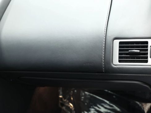Used 2011 Aston Martin V8 Vantage Coupe RWD image 67
