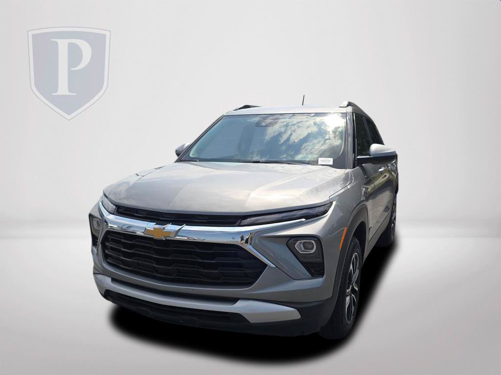 Used 2025 Chevrolet TrailBlazer LT AWD/4WD image 11