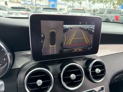 Used 2019 Mercedes-Benz GLC 350e 4MATIC image 24