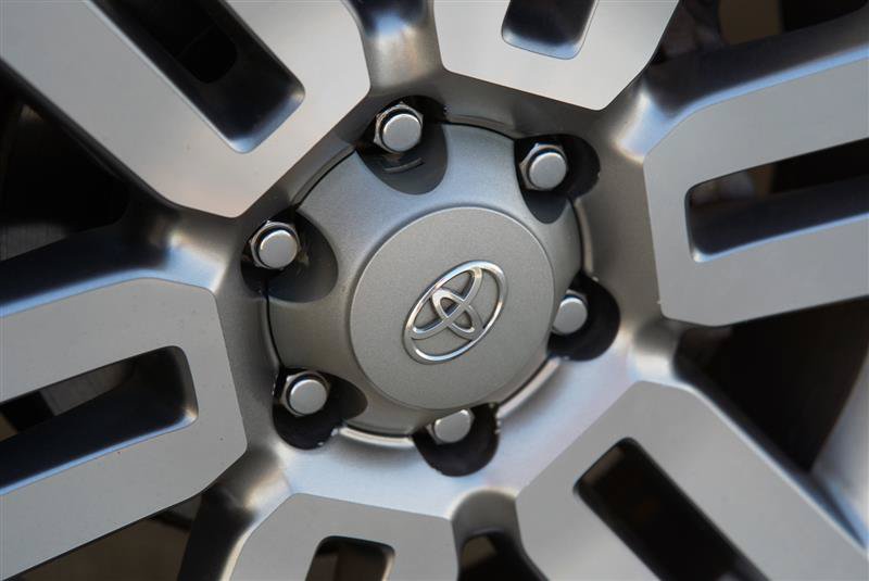 Used 2011 Toyota 4Runner Limited AWD/4WD image 10