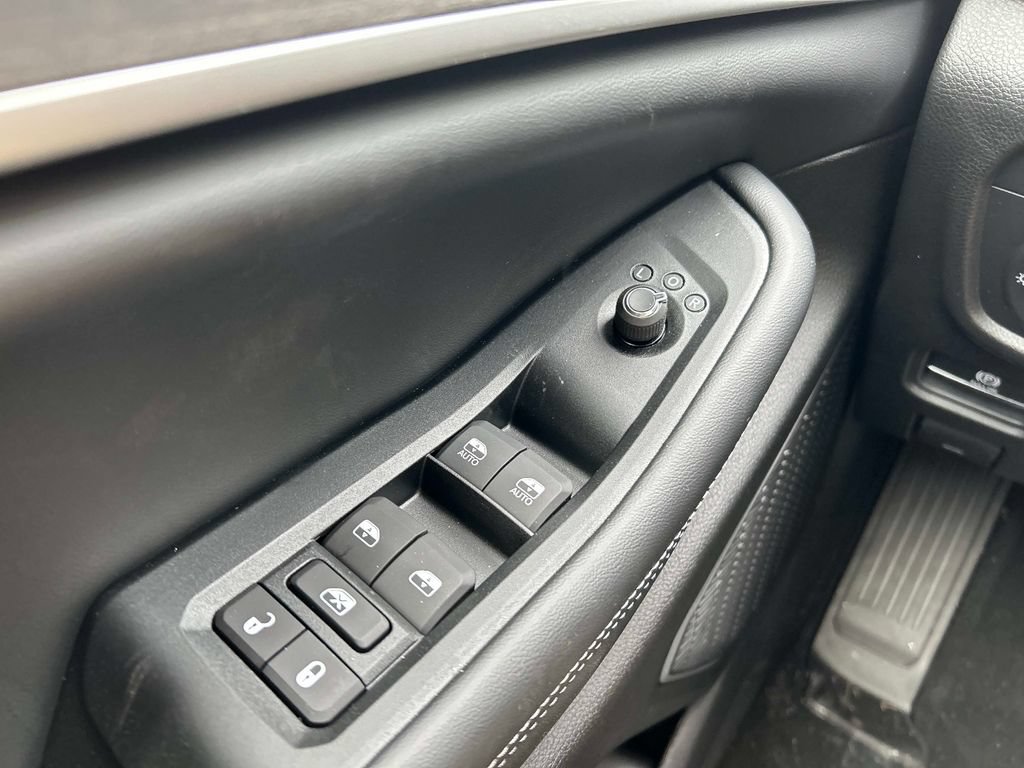 New 2026 Jeep Grand Cherokee Limited w/ Luxury Tech Group II AWD/4WD image 10