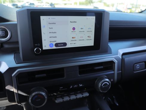 Used 2025 Toyota 4Runner SR5 image 18