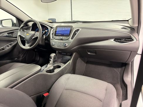 Used 2025 Chevrolet Malibu LT FWD image 29