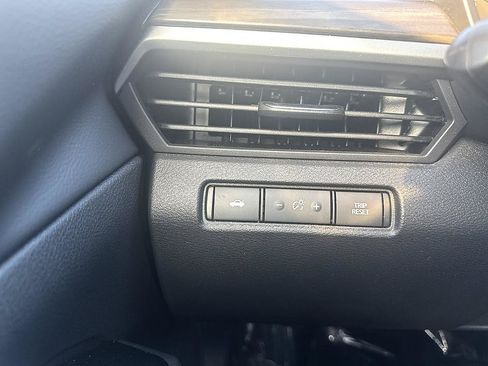 Certified 2023 Nissan Altima 2.5 SV FWD image 24
