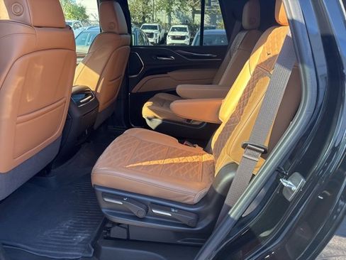 Used 2024 Cadillac Escalade Sport w/ LPO, ONYX Package image 7