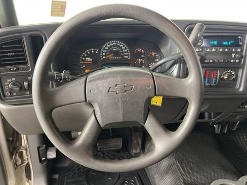 Used 2006 Chevrolet Silverado 1500 W/T image 9