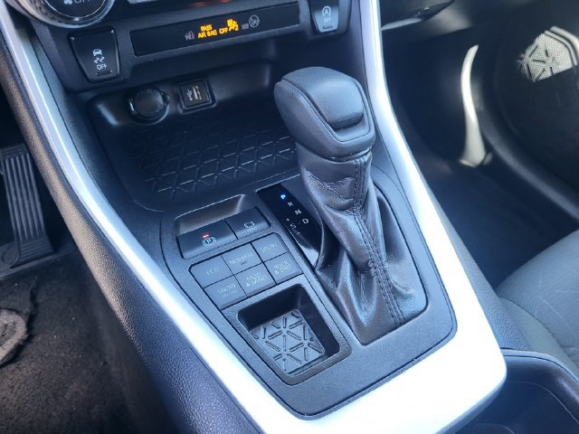 Used 2025 Toyota RAV4 XLE AWD/4WD image 19