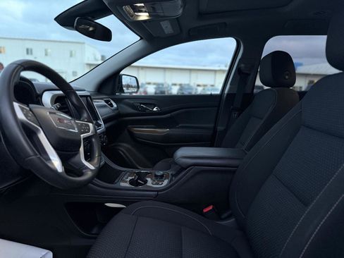 Certified 2023 GMC Acadia SLE w/ Driver Convenience Package image 12