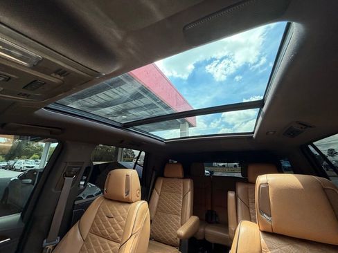 Used 2022 Cadillac Escalade Sport w/ LPO, ONYX Package RWD image 31